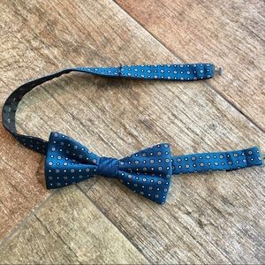 Stafford Blue Pre-tied Adjustable Bow Tie